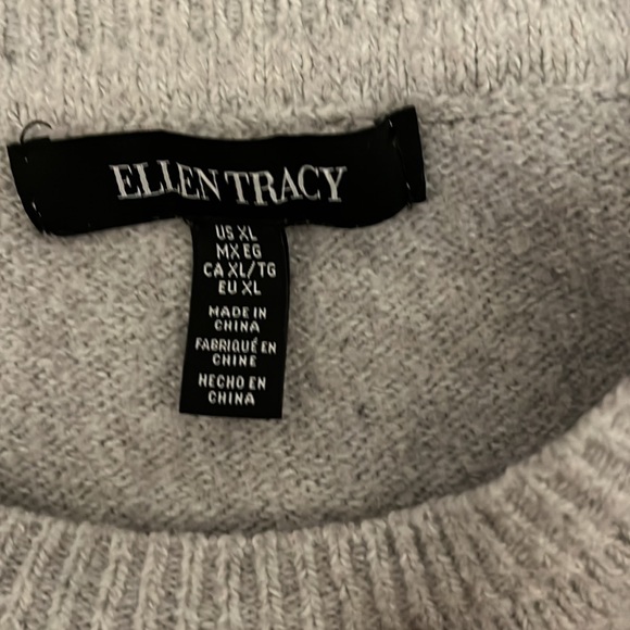Extra Large White Ellen Tracy Sweater - Picture 2 of 2